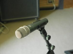 studiolaboiteameuh-micro-shure-beta57A