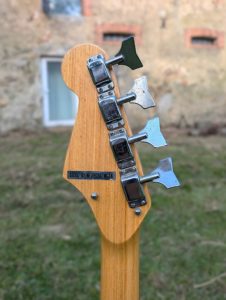 studio-la-boite-a-meuh-teisco-tulip-eb110-mecaniques