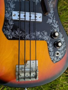 studio-la-boite-a-meuh-teisco-tulip-eb110-micro