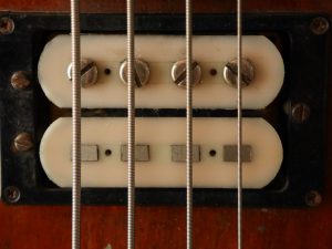 studiolaboiteameuh-guild-jetstar-bass-ii-4