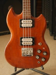 studiolaboiteameuh-guild-jetstar-bass-ii-5