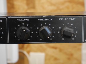studiolaboiteameuh-delay-analogique-echolette-ad380-3