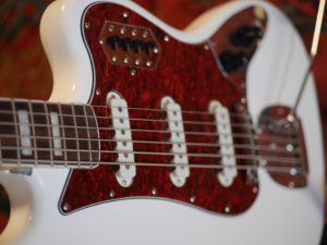 studiolaboiteameuh-Fender Squier Vintage Modified Bass VI