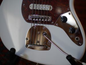 studiolaboiteameuh-Fender Squier Vintage Modified Bass VI
