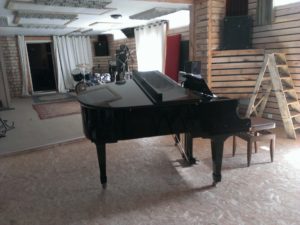 studio la Boîte à Meuh - piano Young Chang G175