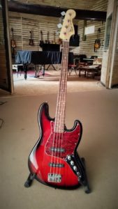 studio-la-boite-a-meuh-Squier-Jazzbass-fretless
