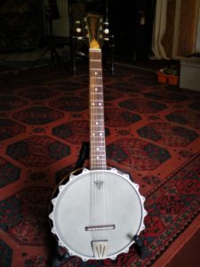 studio-la-boite-a-meuh-banjo-framus-6-cordes