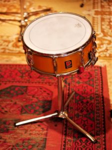 studio-la-boite-a-meuh-premier-resonator-caisse-claire