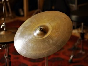 studio-la-boite-a-meuh-crash-zildjian-avedis-vintage