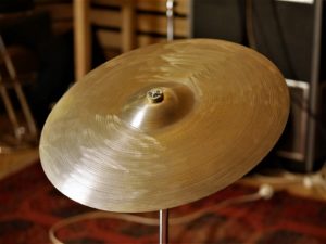 studio-la-boite-a-meuh-ride-zildjian-avedis-vintage
