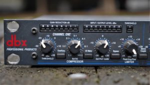 studio-la-boite-a-meuh-dbx-1046