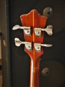 studio-la-boite-a-meuh -Guild-jetstar-bass-II-réparation-manche