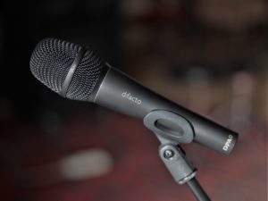 DPA DFacto tout neuf. La Rolls des micros chant statiques pour la scène mais aussi utilisable en studio.