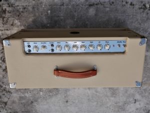 studio-la-boite-a-meuh-vox-ac15-boutique-dessus