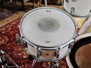 studio-la-boite-a-meuh-drumcraft-serie-8-birch-caisse-claire-dessus