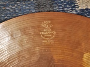 studio-la-boite-a-meuh-zildjian-zxt-poinçon