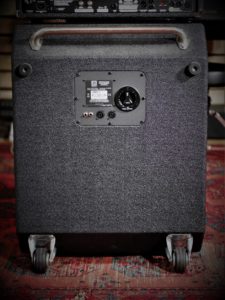 studio-la-boite-a-meuh-ampeg-svt-classic-410-hlf-baffle derriere