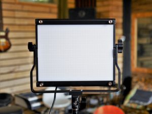 studio-la-boite-a-meuh-panneaux-led-video-neewer face