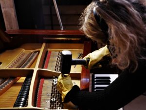 studio-la-boite-a-meuh-réglages-piano-enfoncement-chevilles-2