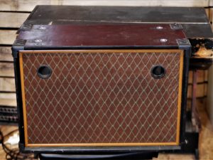 studio-la-boite-a-meuh-baffle-2x12-v30
