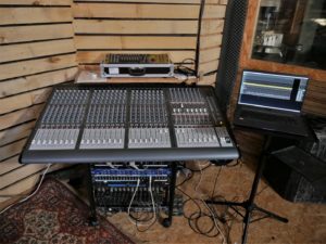 studio-la-boite-a-meuh-enregistrement-de-maquettes-regie