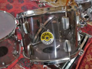 studio-la-boite-a-meuh-Wooding-vitroplast-tom-medium