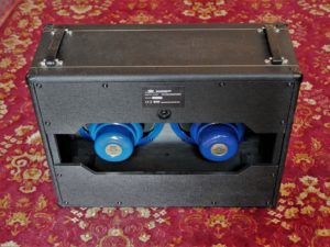 studio-la-boite-a-meuh-baffle-vox-blue-2x12-arriere