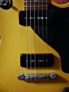 studio-la-boite-a-meuh-gibson-les-paul-melody-maker-120th-micros