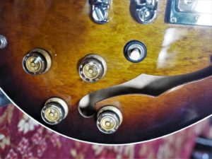 studio-la-boite-a-meuh-ibanez-am50-potentiometres