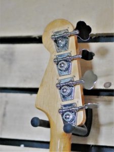 studio-la-boite-a-meuh-travaux-lutherie-melody-vintage-5000-tete-derriere