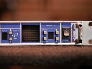 studio-la-boite-a-meuh-RME-madi-bridge-detail-face-avant