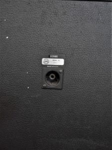 studio-la-boite-a-meuh-gallien-krueger-410t-prise