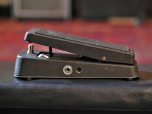 studio-la-boite-a-meuh-wah-wah-dunlop-JH1-cote-ampli