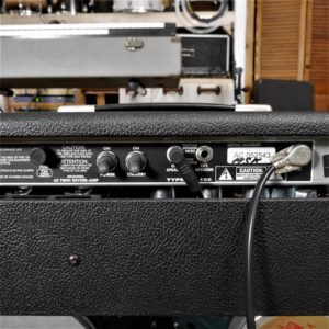 studio-la-boite-a-meuh-fender-65-twin-reverb-boutons-allumage