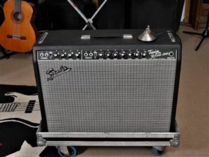 studio-la-boite-a-meuh-fender-65-twin-reverb-devant