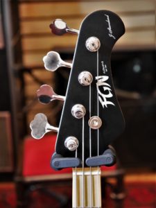 studio-la-boite-a-meuh-fgn-mighty-power-tete-face