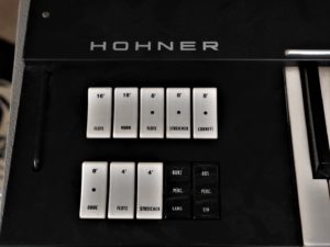 studio-la-boite-a-meuh-hohner-symphonic-320-flutes-clavier-haut