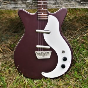 studio-la-boite-a-meuh-danelectro-59-corps