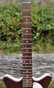 studio-la-boite-a-meuh-danelectro59-manche