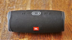 studio-la-boite-a-meuh-enceinte-bluetooth-jbl-charge-4