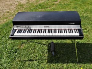 studio-la-boite-a-meuh-rhodes-mark-I-face