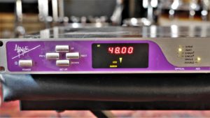 studio-la-boite-a-meuh-apogee-big-ben-afficheur