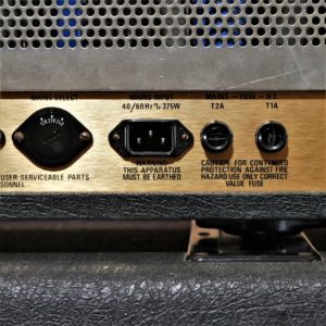 studio-la-boite-a-meuh-marshall-jcm-800-arriere-3