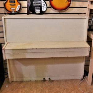 studio-la-boîte-a-meuh-piano-droit-ancien