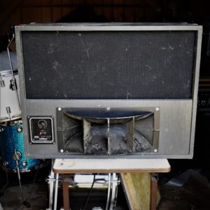 studio-la-boite-a-meuh-altec-lansing-9844-devant