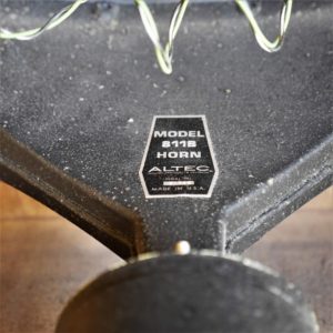 studio-la-boite-a-meuh-altec-lansing-9844-trompe-interieur