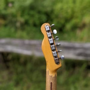 studio-la-boite-a-meuh-telecaster-lofi-tete-dos