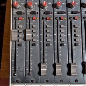 studio-la-boite-a-meuh-tac-bullet-faders