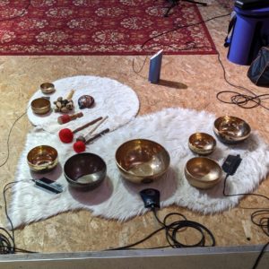 studio-la-boite-a-meuh-cie-la-maladroite-les-bolchantan-et-l'enfant-lune