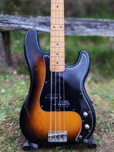 studio-la-boite-a-meuh-fresher-precision-bass-corps